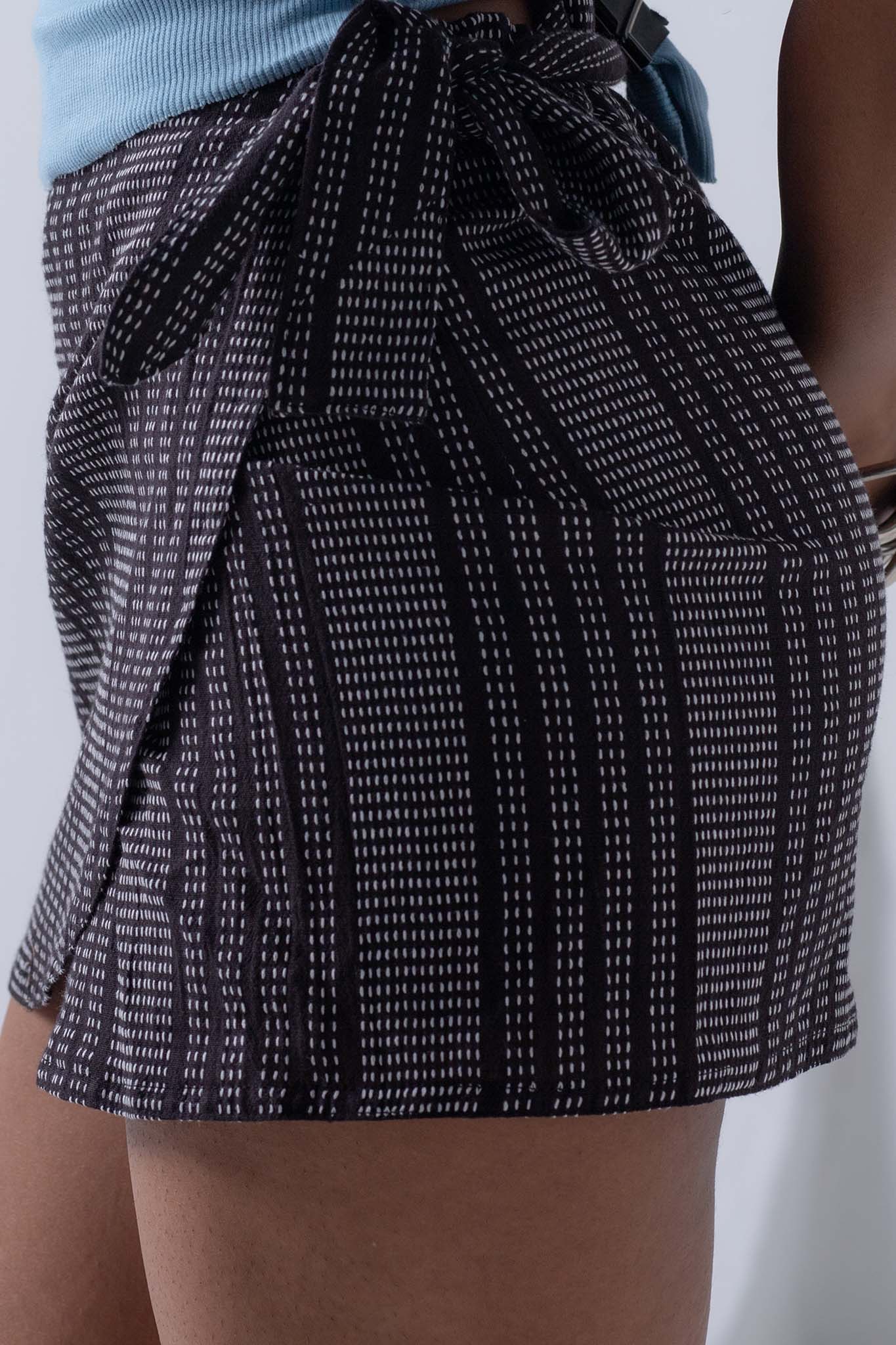 BLACK TEXTURED WRAP SKIRT
