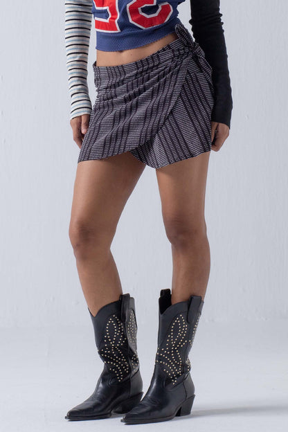 BLACK TEXTURED WRAP SKIRT