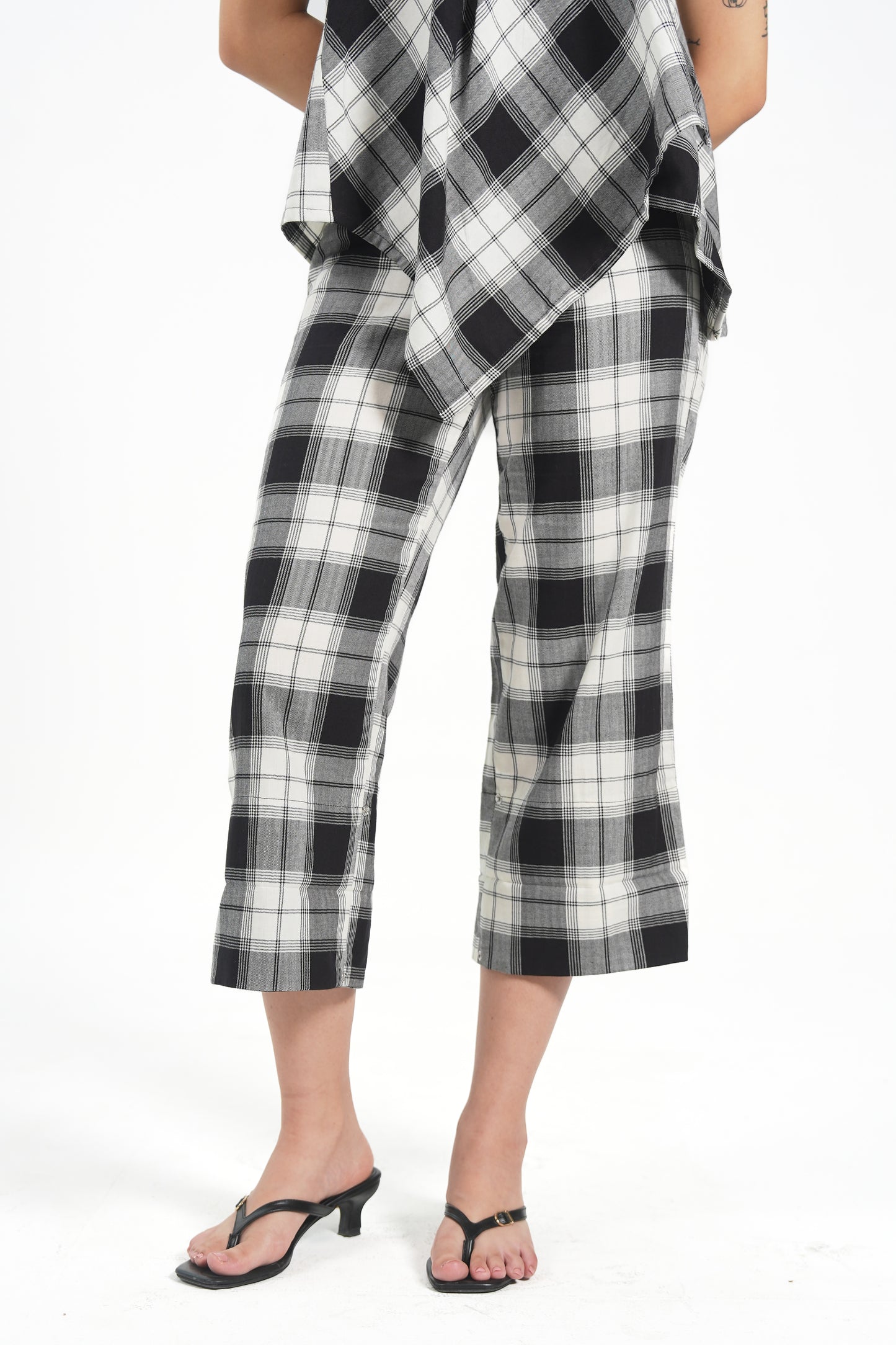CHECK CROPPED PANTS