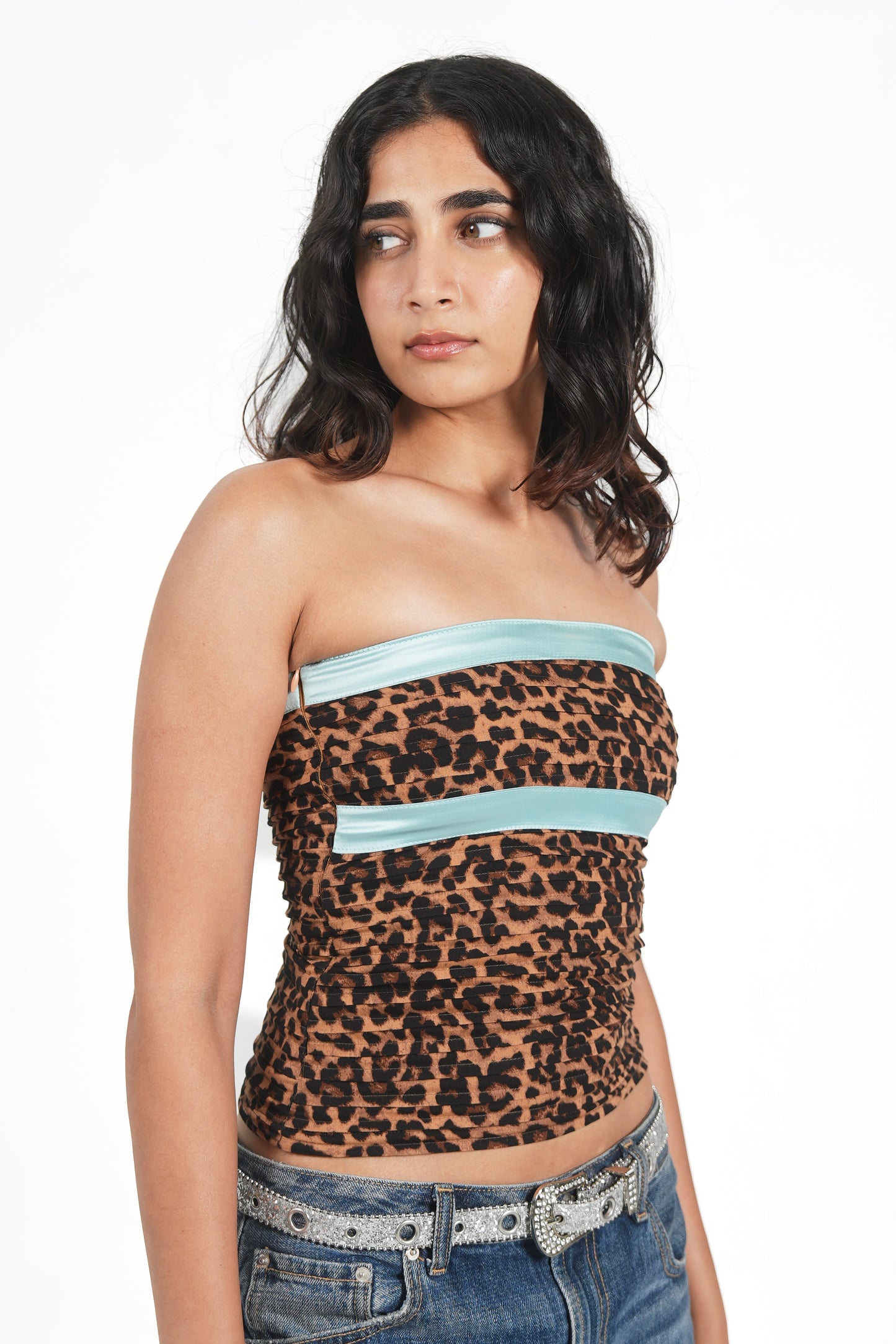 OFF-SHOULDER MEOW TOP