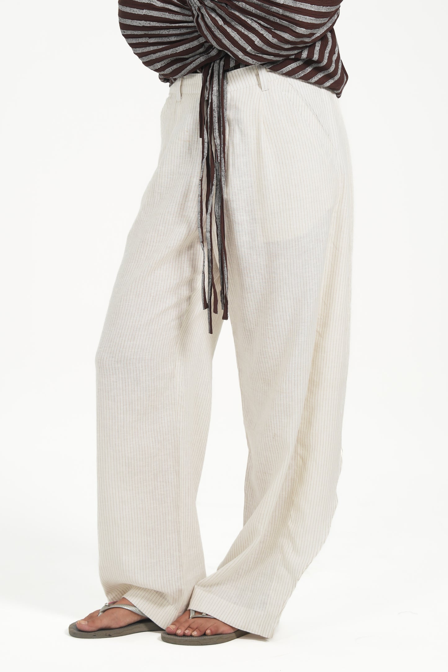 WHITE FLAPPY PANTS