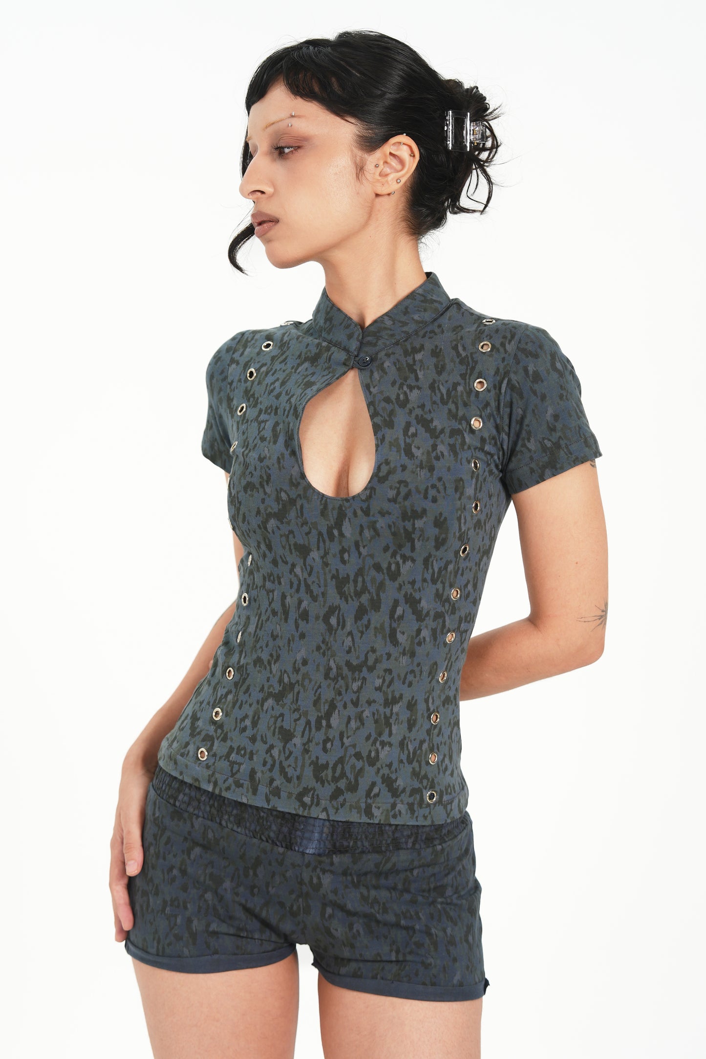 KEYHOLE MILITARY TOP