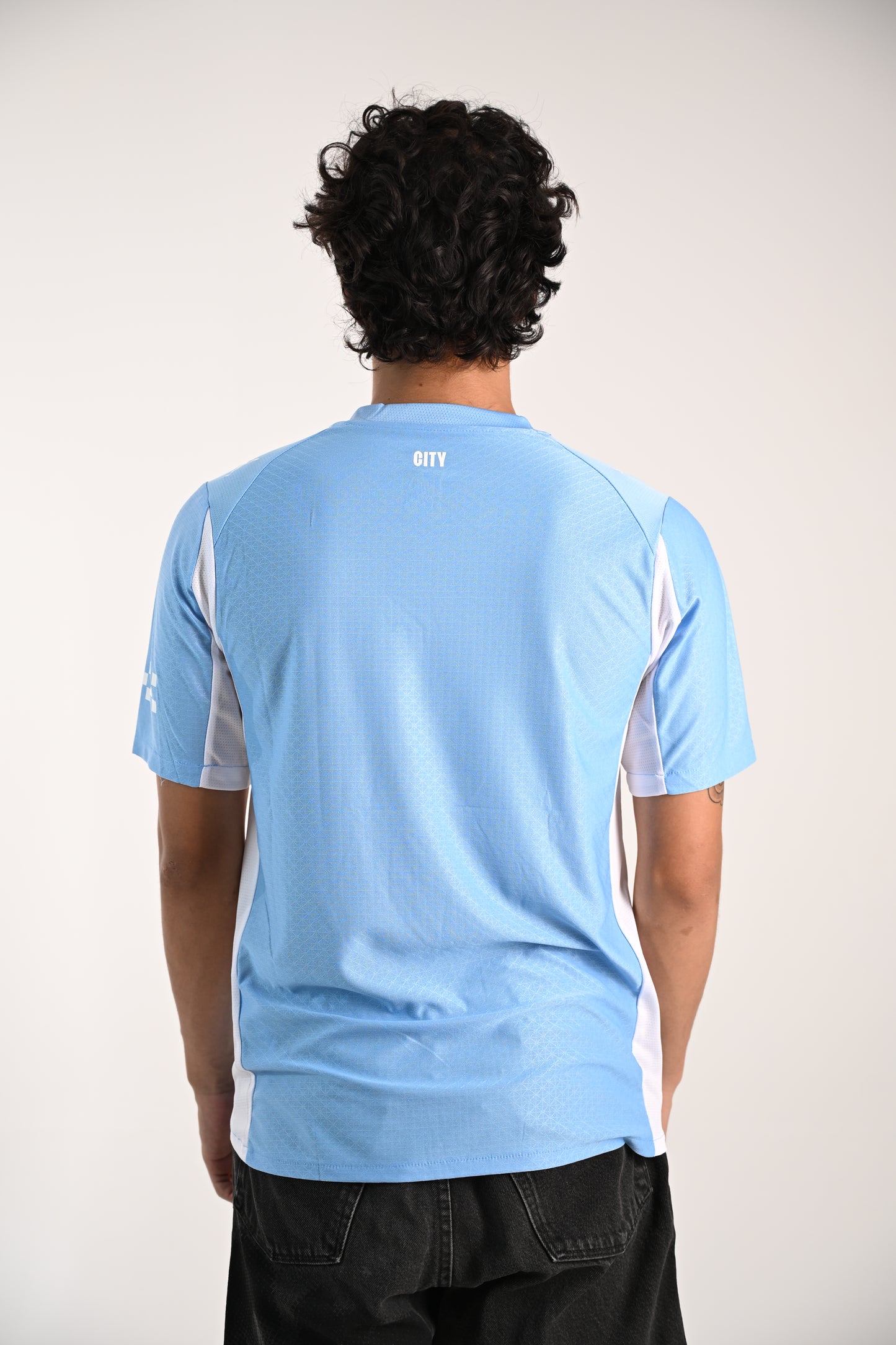 EMBROIDERED REWORKED JERSEY