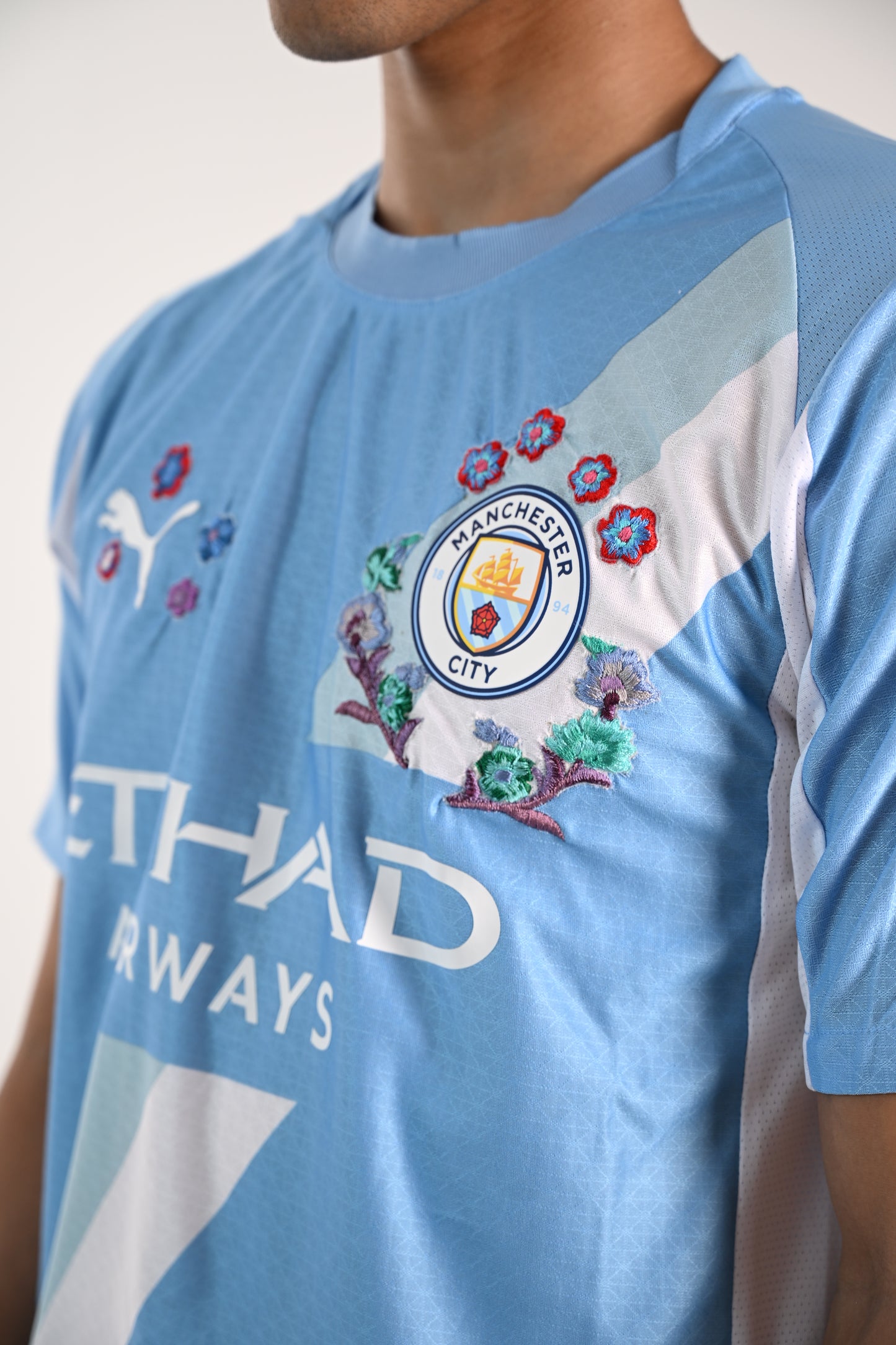 EMBROIDERED REWORKED JERSEY