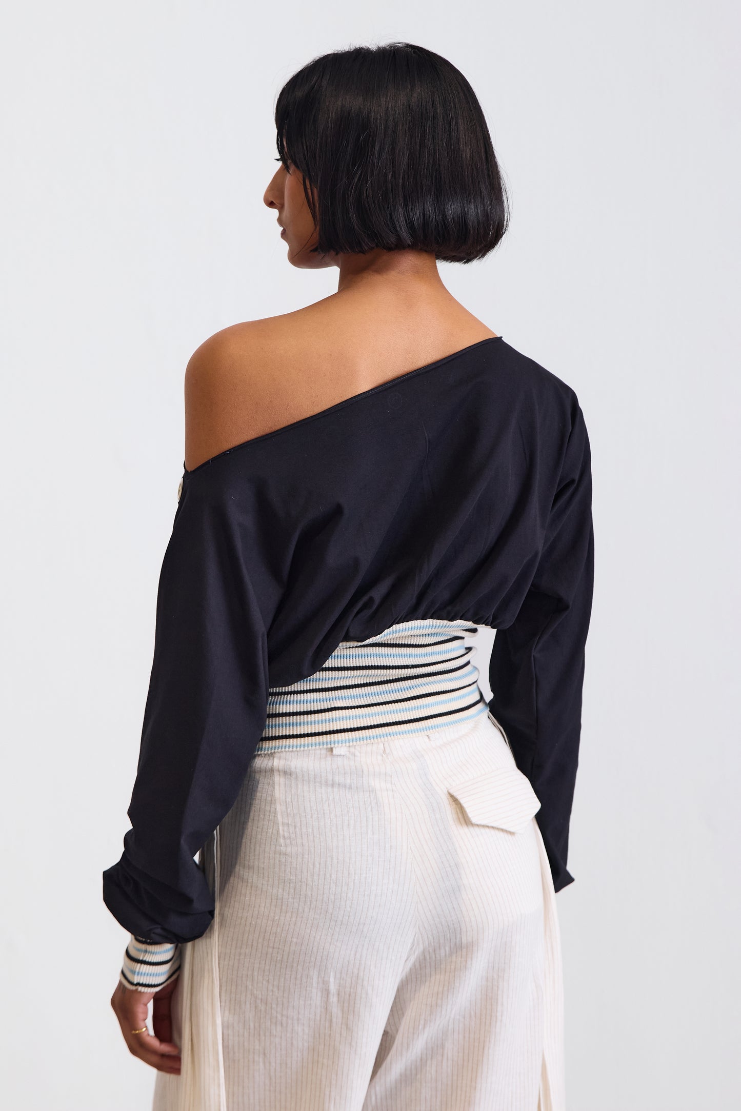 DROP SHOULDER CONTRAST  TOP