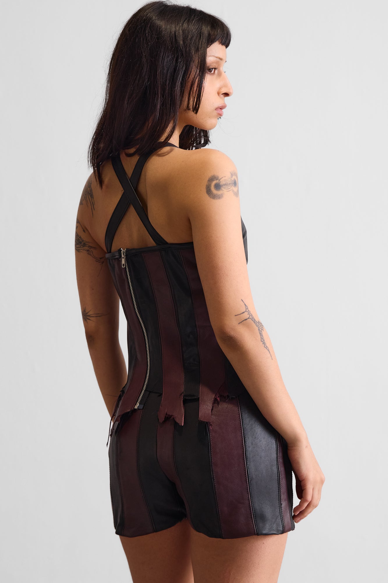 LEATHER REMNANT HARDWARE TOP